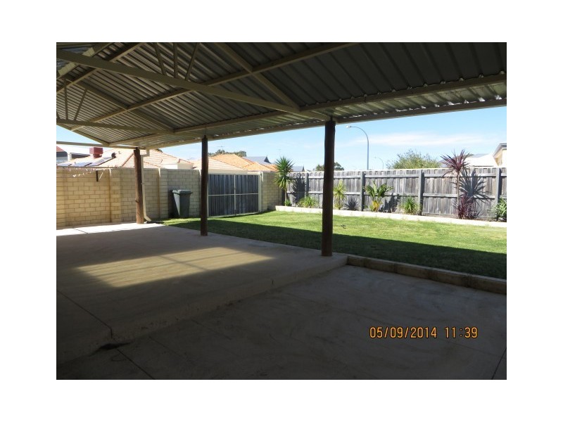 213 Peelwood Parade, Halls Head WA 6210