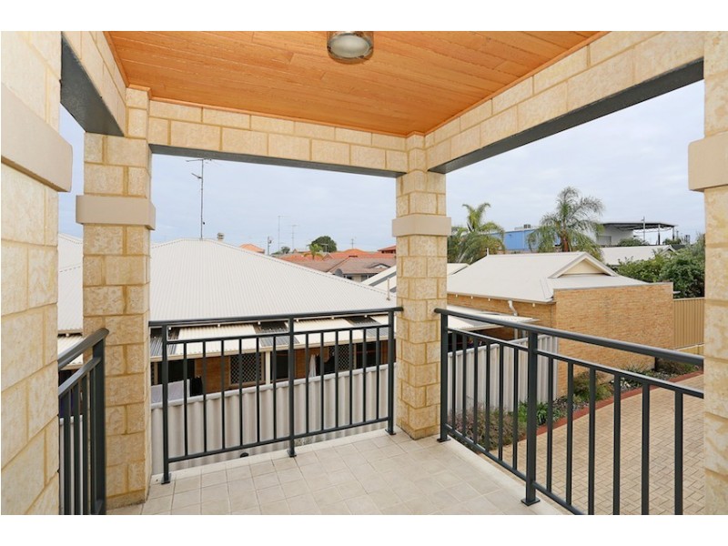 2/34 Creery Street, Mandurah WA 6210