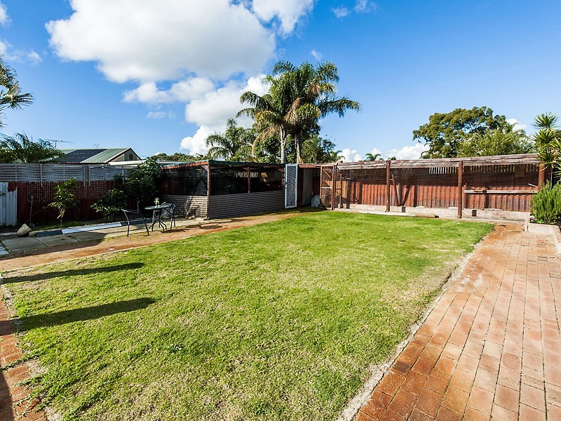 20 Tuart Road, Greenfields WA 6210