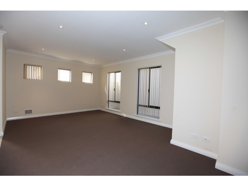 4/13 Clyde Place, Mandurah WA 6210