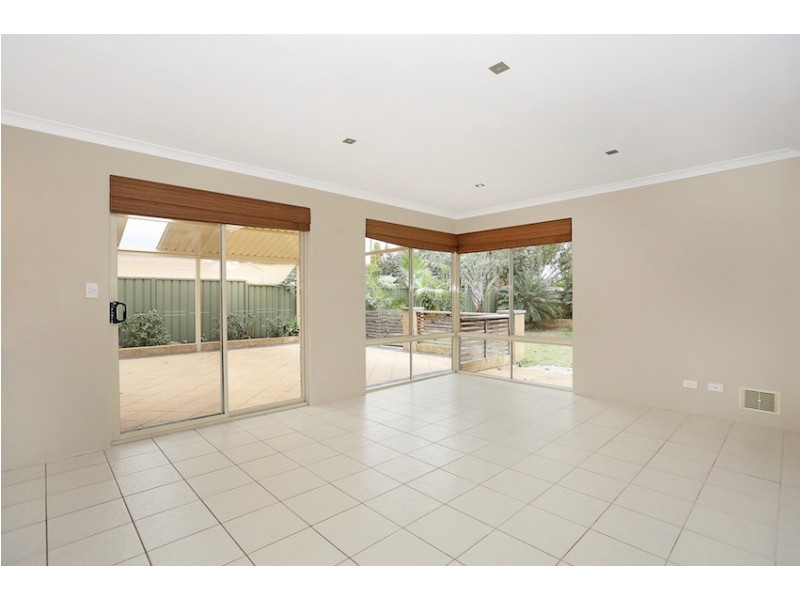 19 Willoughbridge Crescent, Erskine WA 6210