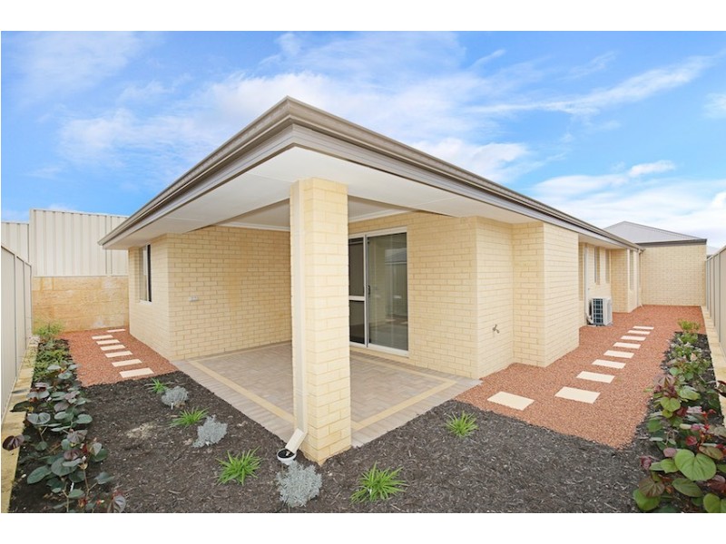 7 Kendale Way, Meadow Springs WA 6210