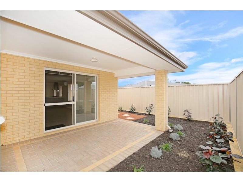 7 Kendale Way, Meadow Springs WA 6210