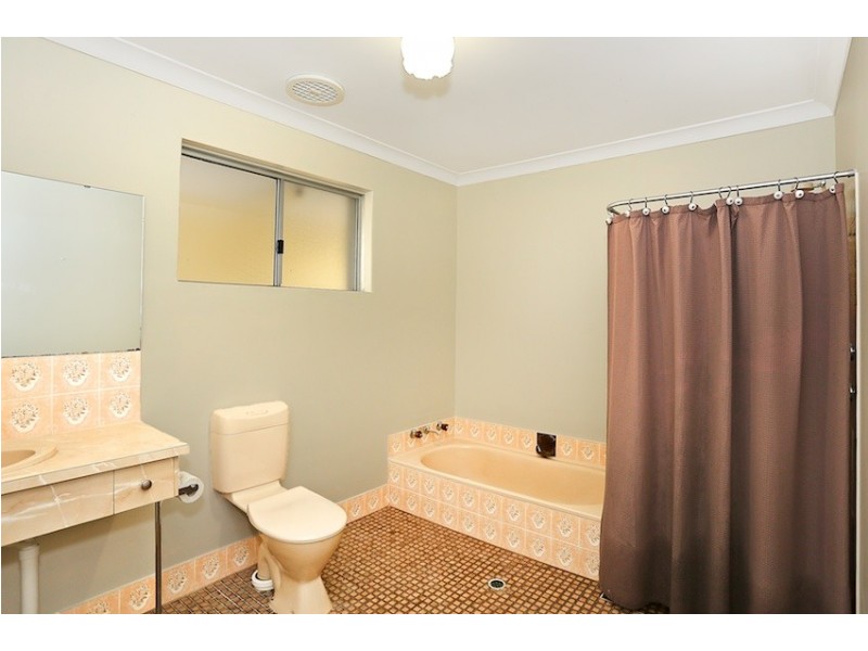 3 Sandalwood Parade, Halls Head WA 6210