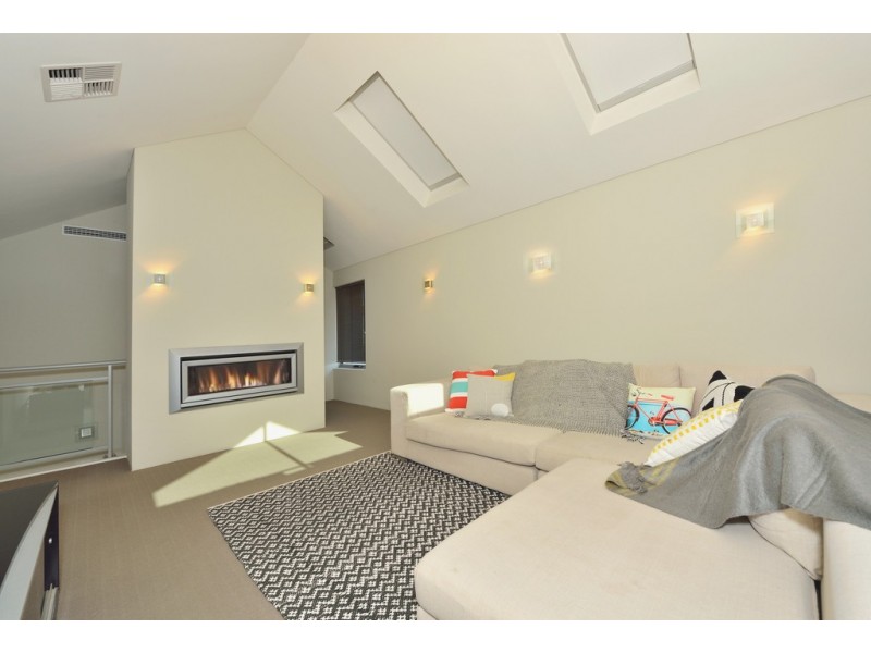 5 Acerosa Boulevard, Halls Head WA 6210