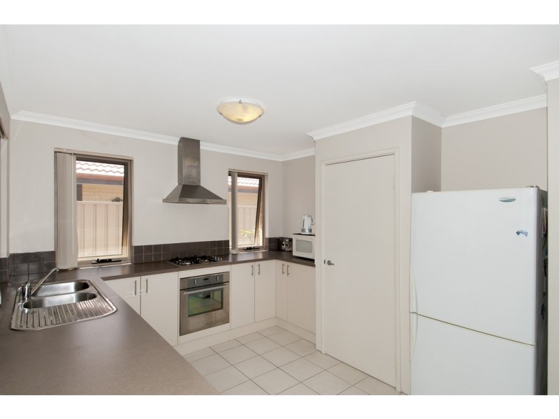 22 Wuralling Pass, Wannanup WA 6210