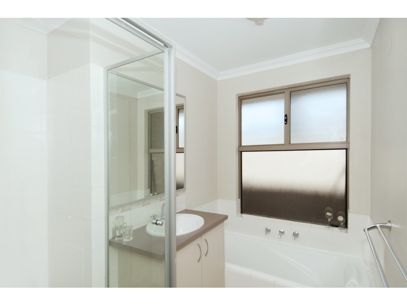 22 Wuralling Pass, Wannanup WA 6210