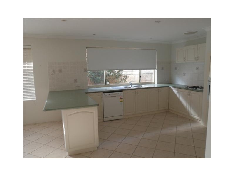 17 Northport Blvd, Wannanup WA 6210