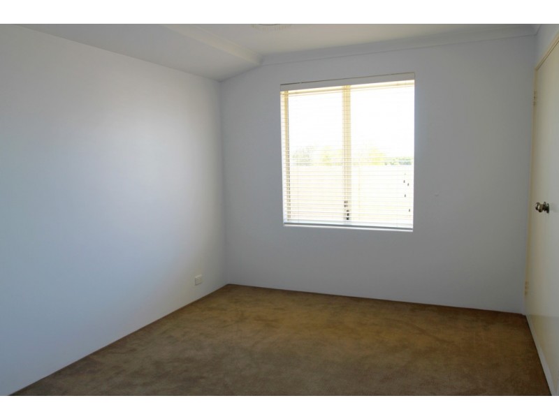 17 Northport Blvd, Wannanup WA 6210