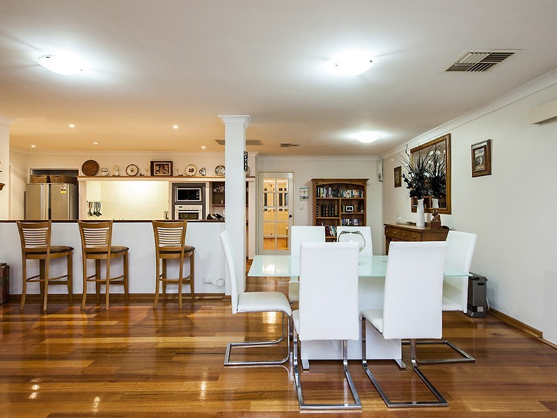 26 Hanson Way, Dudley Park WA 6210