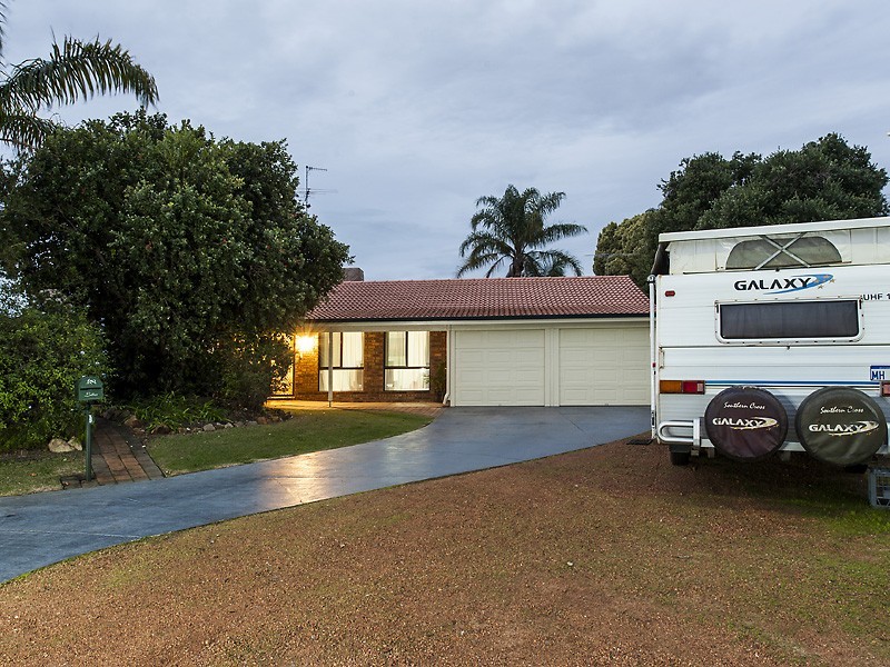26 Hanson Way, Dudley Park WA 6210