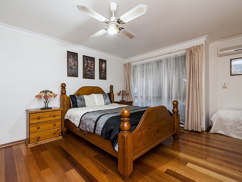 26 Hanson Way, Dudley Park WA 6210