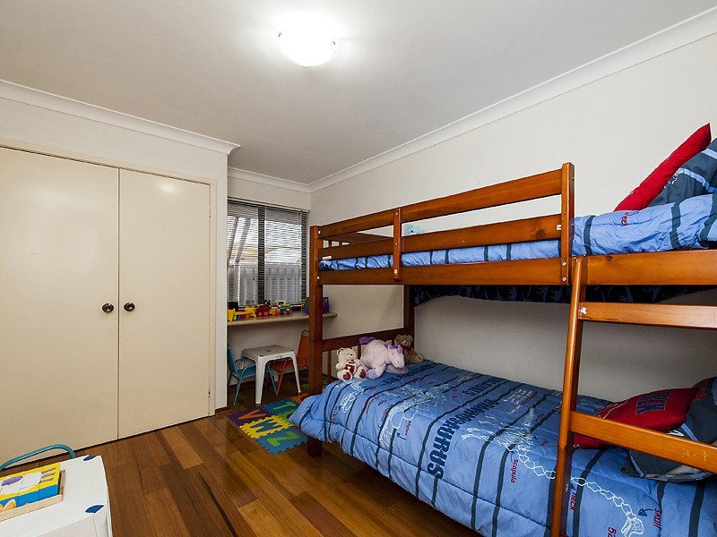 26 Hanson Way, Dudley Park WA 6210
