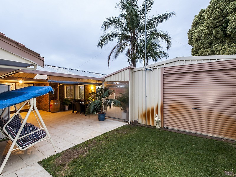 26 Hanson Way, Dudley Park WA 6210