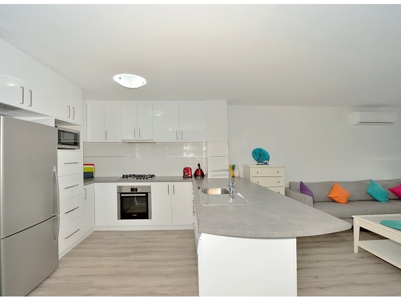 45/206 Mary Street, Halls Head WA 6210