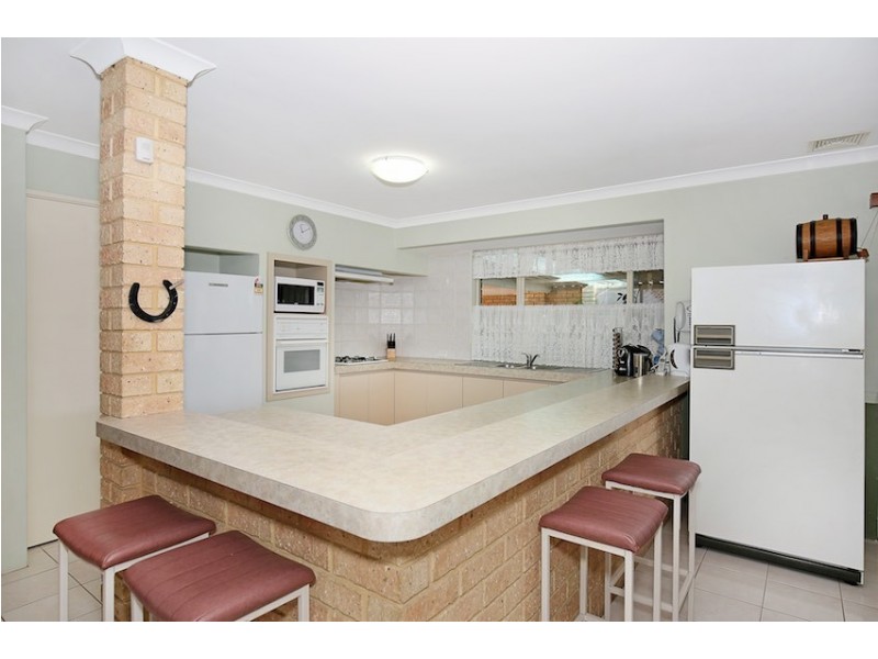 5 Calypso Road, Halls Head WA 6210