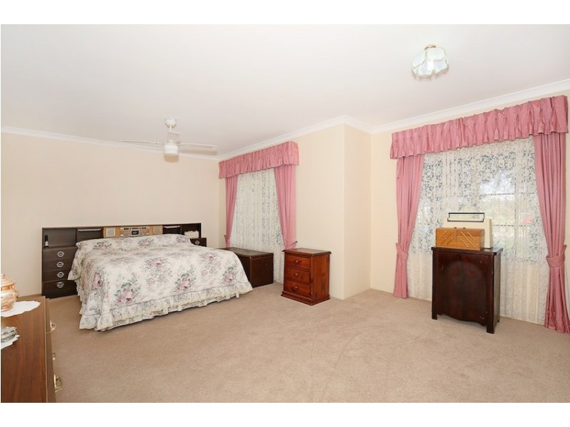 5 Calypso Road, Halls Head WA 6210