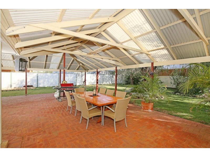 6 Pioneer Court, Bouvard WA 6211