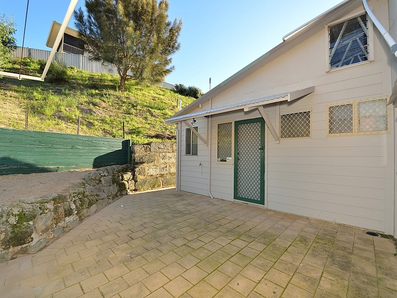 64A Janis Street, Halls Head WA 6210
