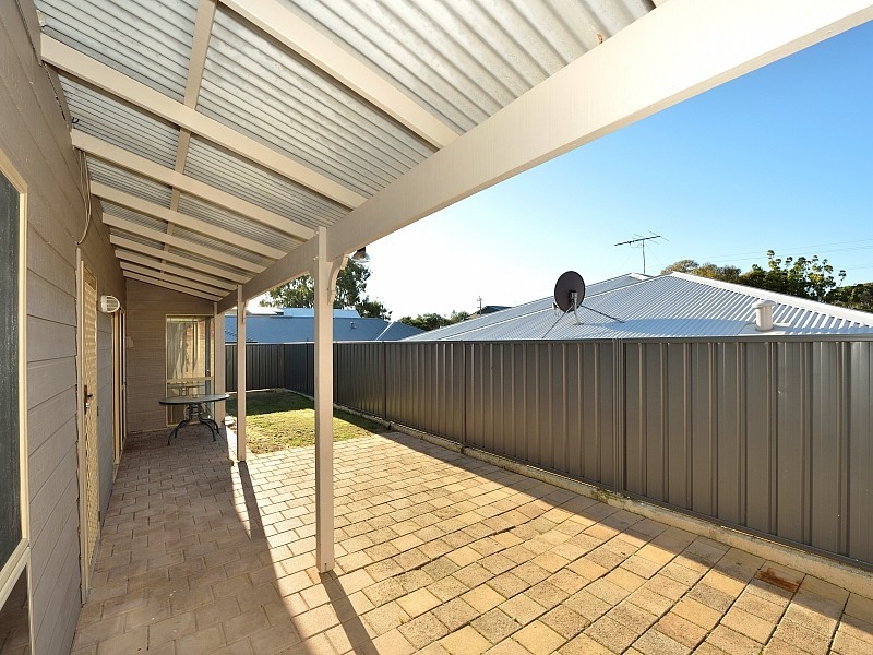 64A Janis Street, Halls Head WA 6210