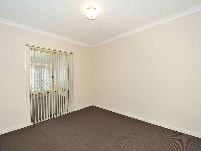64A Janis Street, Halls Head WA 6210