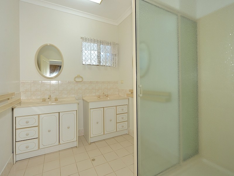 64A Janis Street, Halls Head WA 6210