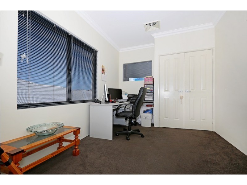 67 Darwin Terrace, Dudley Park WA 6210