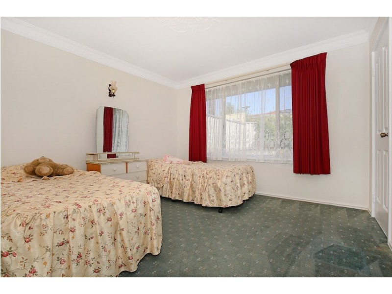 5 Berrigan Row, Halls Head WA 6210