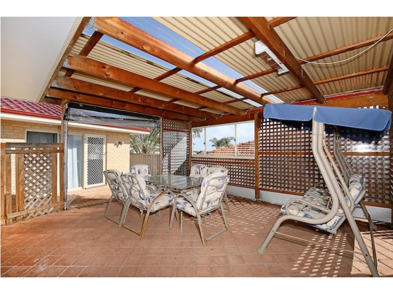 5 Berrigan Row, Halls Head WA 6210