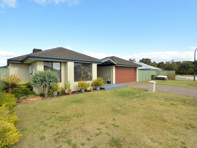 4 Goldseeker Loop, Ravenswood WA 6208