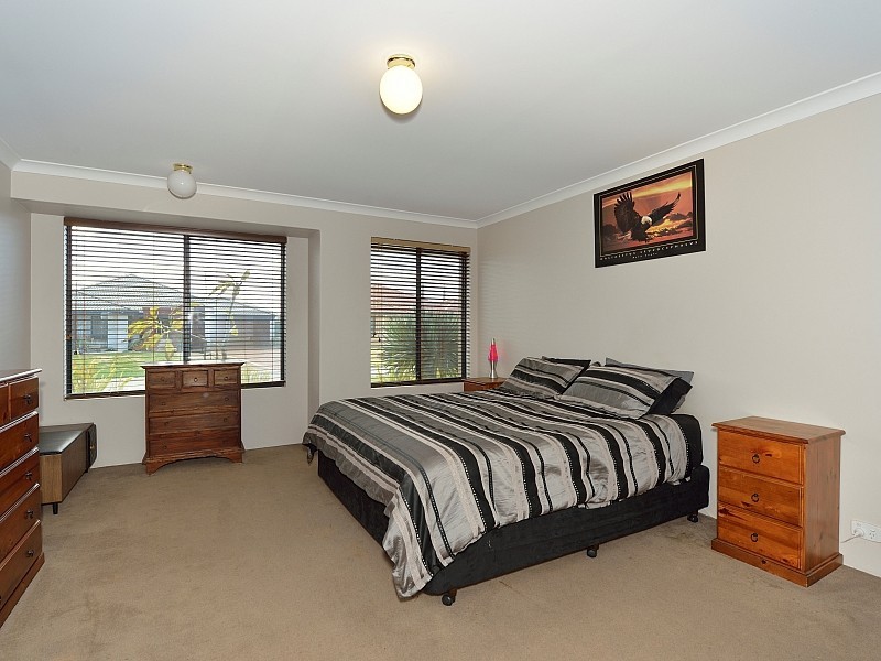 4 Goldseeker Loop, Ravenswood WA 6208