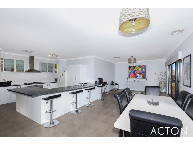 5 Pictum Way, Halls Head WA 6210