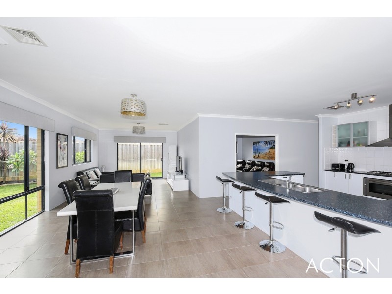 5 Pictum Way, Halls Head WA 6210