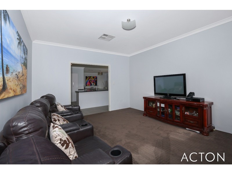 5 Pictum Way, Halls Head WA 6210