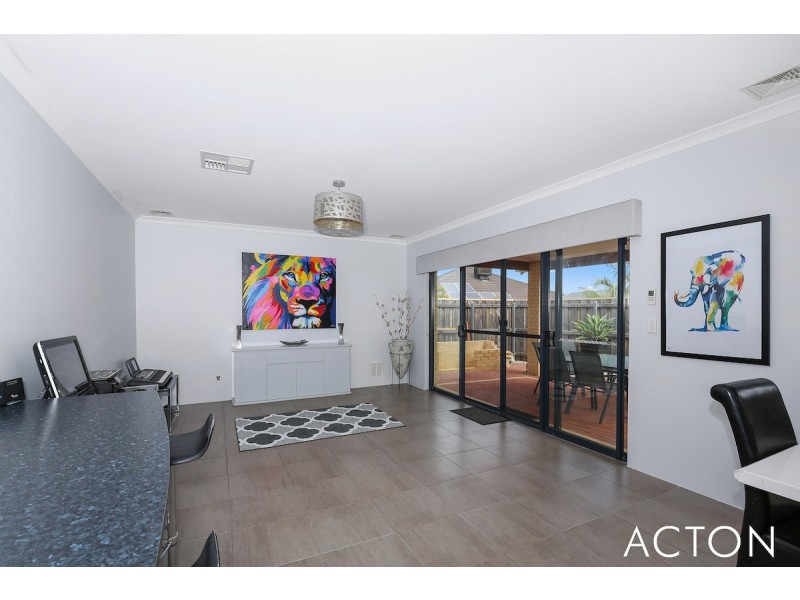 5 Pictum Way, Halls Head WA 6210