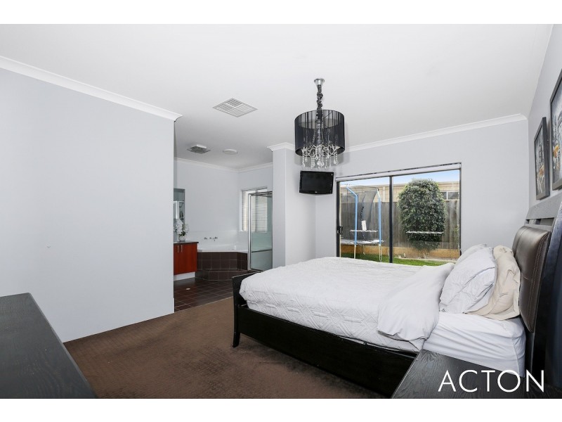 5 Pictum Way, Halls Head WA 6210