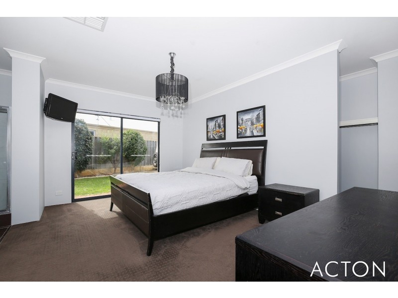 5 Pictum Way, Halls Head WA 6210