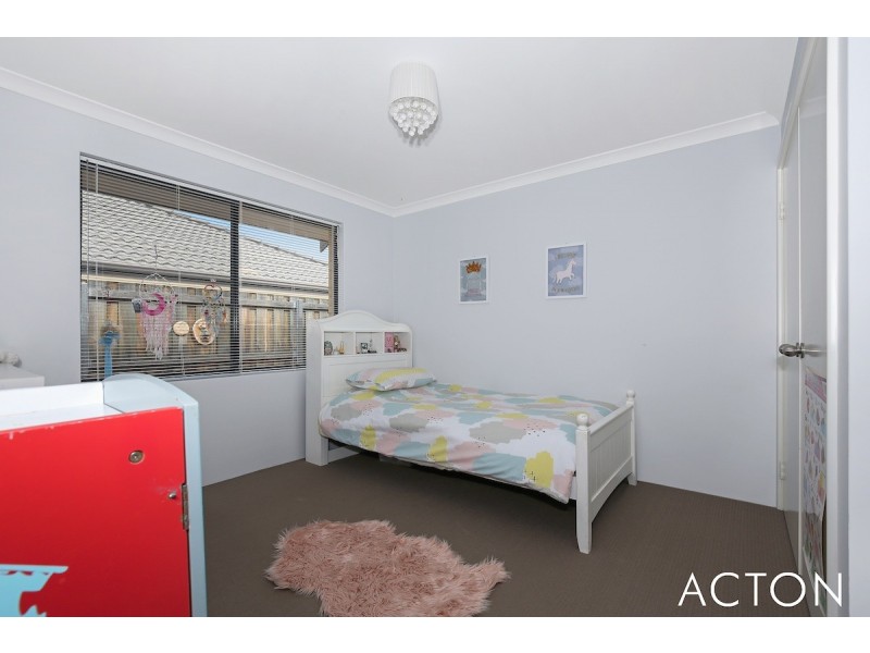 5 Pictum Way, Halls Head WA 6210