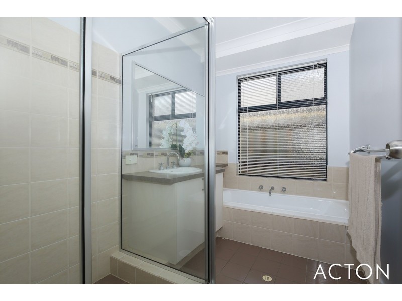 5 Pictum Way, Halls Head WA 6210