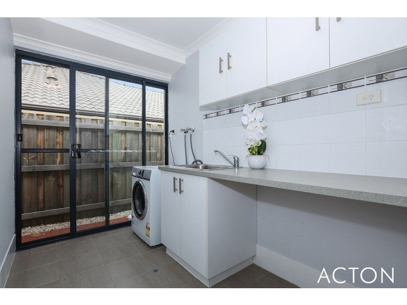 5 Pictum Way, Halls Head WA 6210