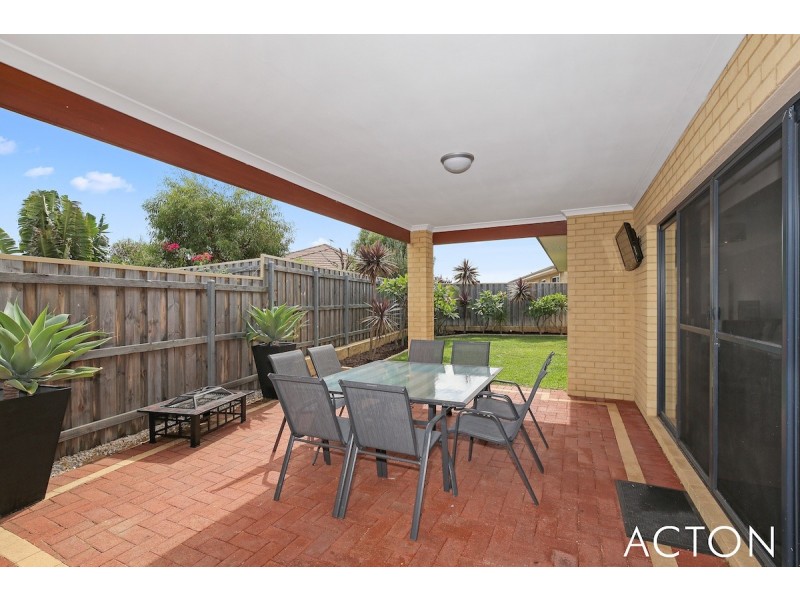 5 Pictum Way, Halls Head WA 6210