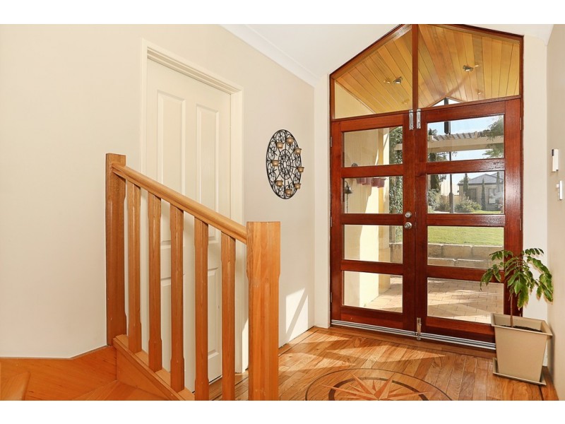 5 Wirra Lane, Lakelands WA 6180