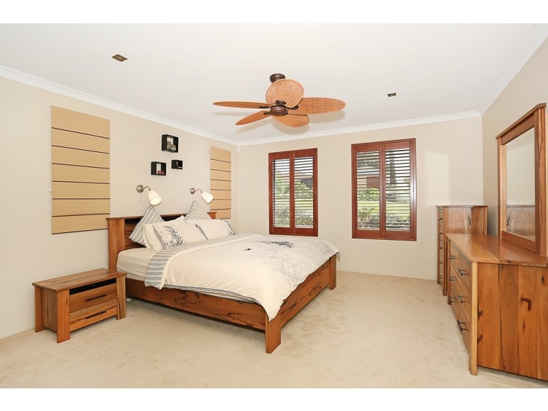 5 Wirra Lane, Lakelands WA 6180