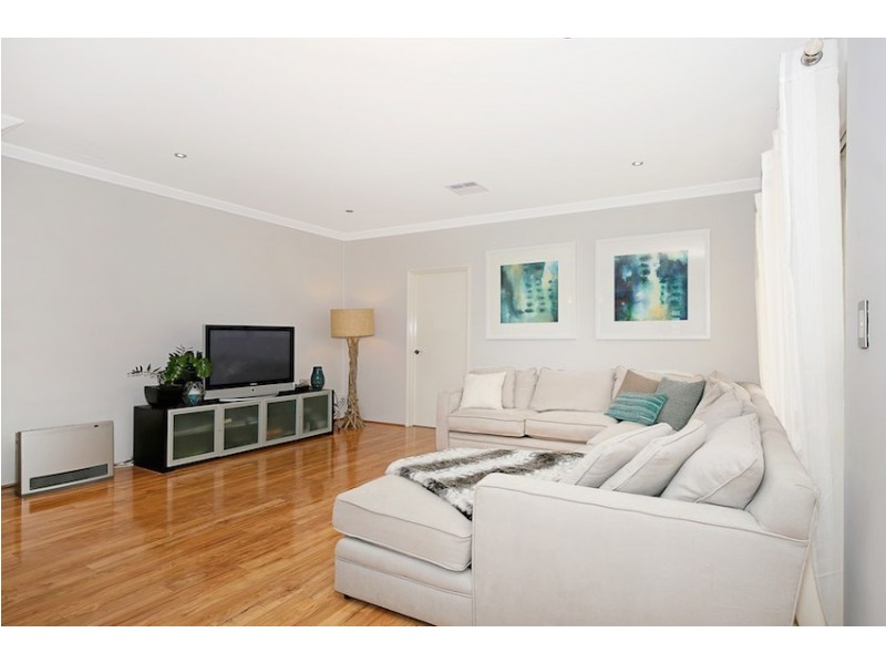 33 Britawast Road, Madora Bay WA 6210