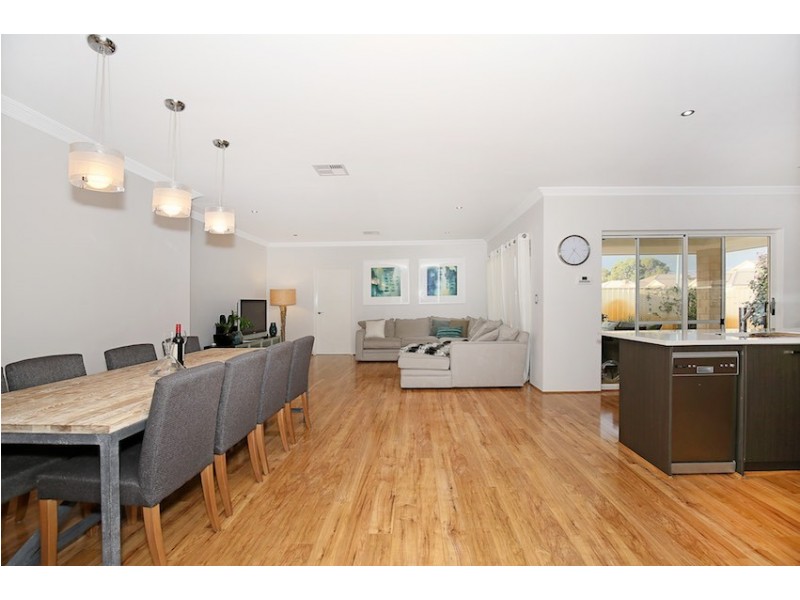 33 Britawast Road, Madora Bay WA 6210