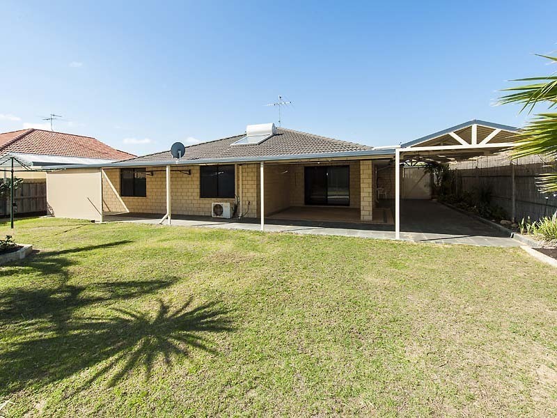 206 Peelwood Parade, Halls Head WA 6210