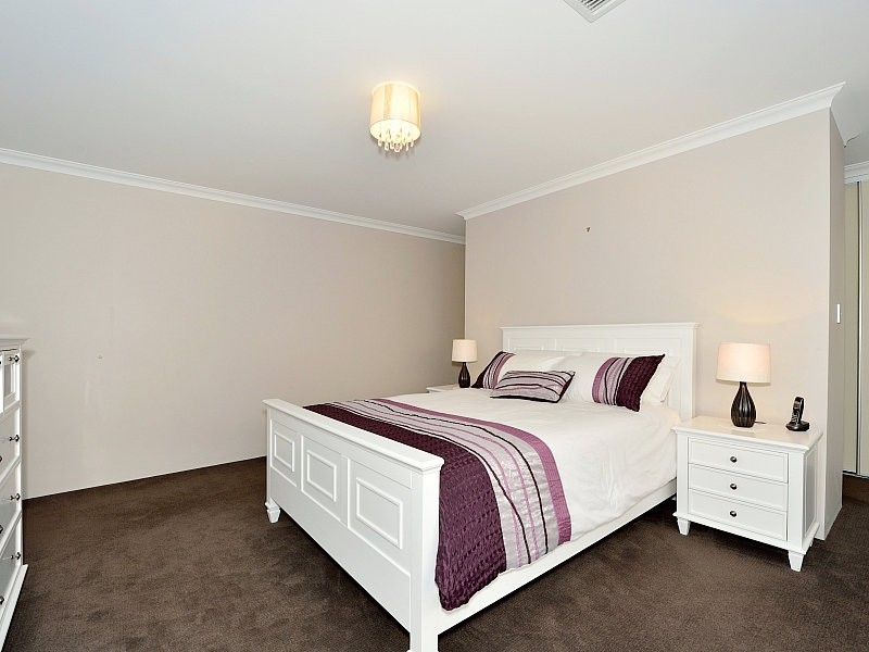 10 Brassii Link, Halls Head WA 6210