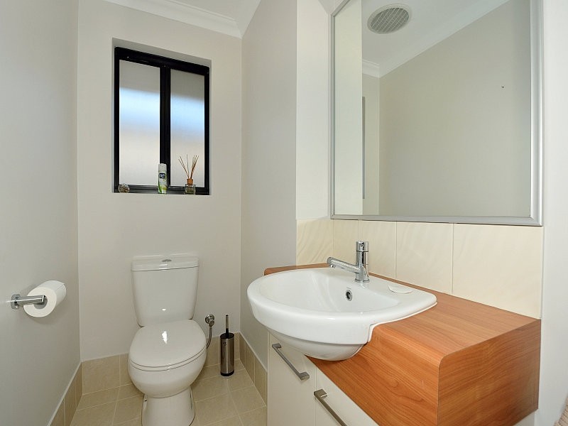 10 Brassii Link, Halls Head WA 6210