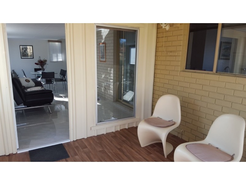 6 Revesby Place, Coodanup WA 6210
