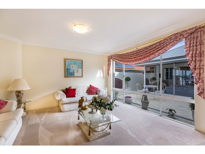 14 Bermuda Place, Halls Head WA 6210